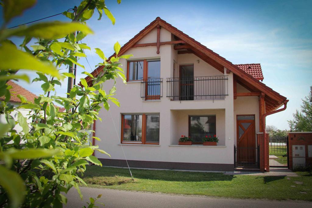 Oazis Apartmanok Mórahalom Rom bilde